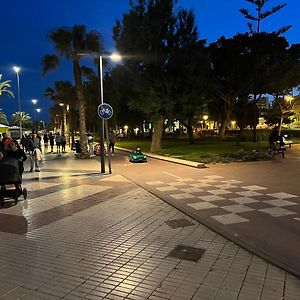 Luxury 190M2 Amplio Apartamento Moderno Con Terraza En La Azotea De 50M2 Junto A La Playa, En El Centro De Torre Del Mar, Malaga, Modern Large Apartment With 50M2 Roof Terrace By The Beach, Right In The Center Of Torre Del Mar, Malaga